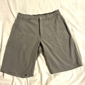 Men’s golf shorts, TGW, excellent condition, gray sin lightweight super comfy